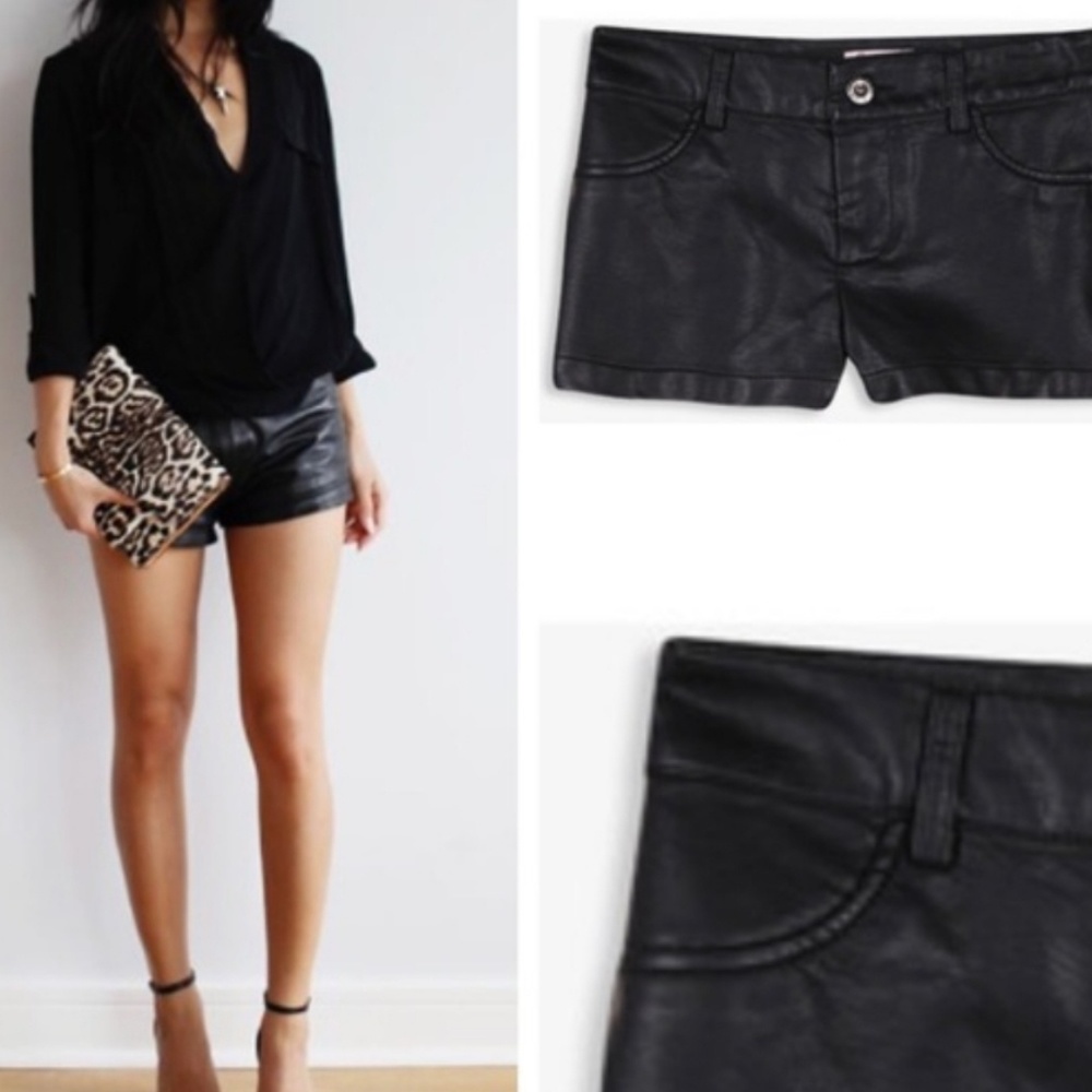 📌Faux Leather Black Shorts w/pockets ●Free